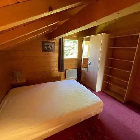 Chalet En Bois Avec Tres Belle Vue Sur La Montagne *