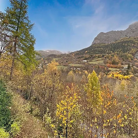 En Bois Avec Très Belle Vue Sur La Montagne Chalet *
